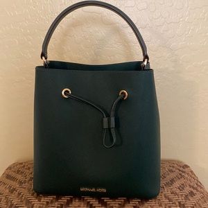 Michael Kors Bucket Bag